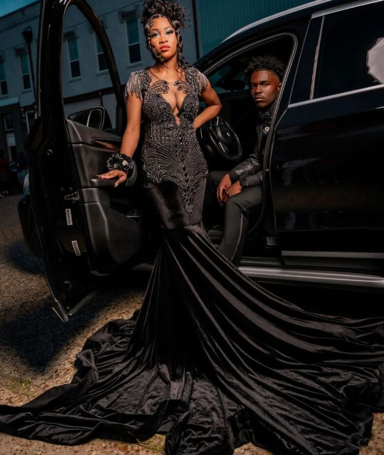Black Sparkly Tassel Evening Reception Dresses for Black Girl Luxury Diamond Crystal Vevlet Mermaid Prom Birthday Party Gown