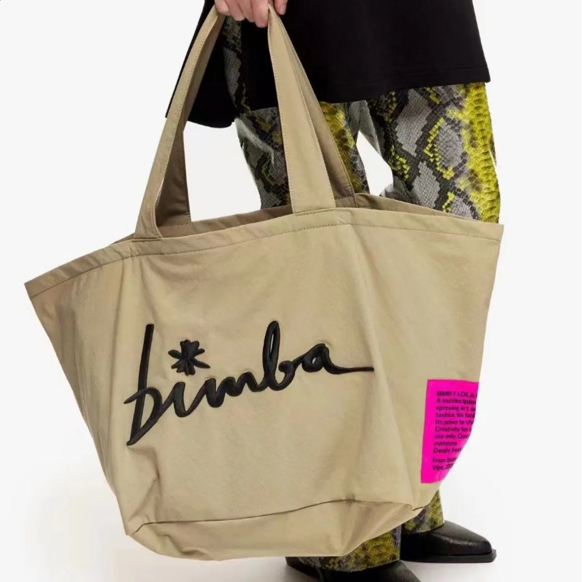 Letter embroidery womens fashionable large capacity handbag solid casual shoulder lightweight canvas shopping bag 240829 b34e