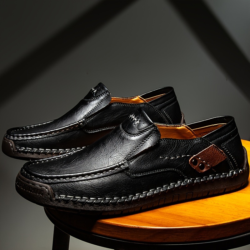 New Hand-Stitched Men's Outdoor Casual Shoe Slip-On Flat Shoe Spring Low-Cut Breathable Plus Size Loafers