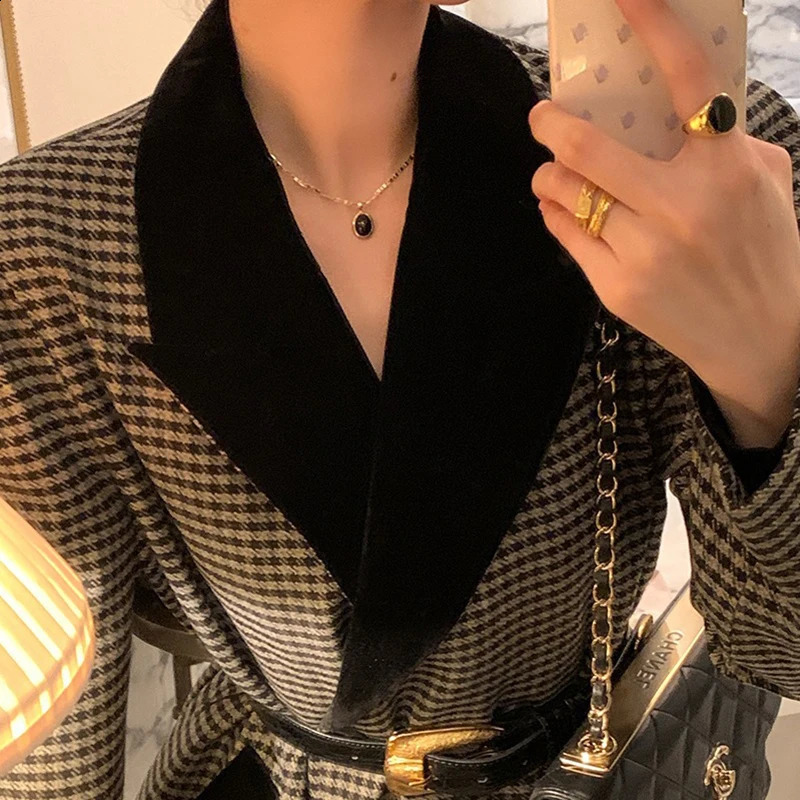 Vintage plain weave hit color wool coat womens belt ultra-thin coat autumn and winter coat double chest puff sleeve wool jacket 240828