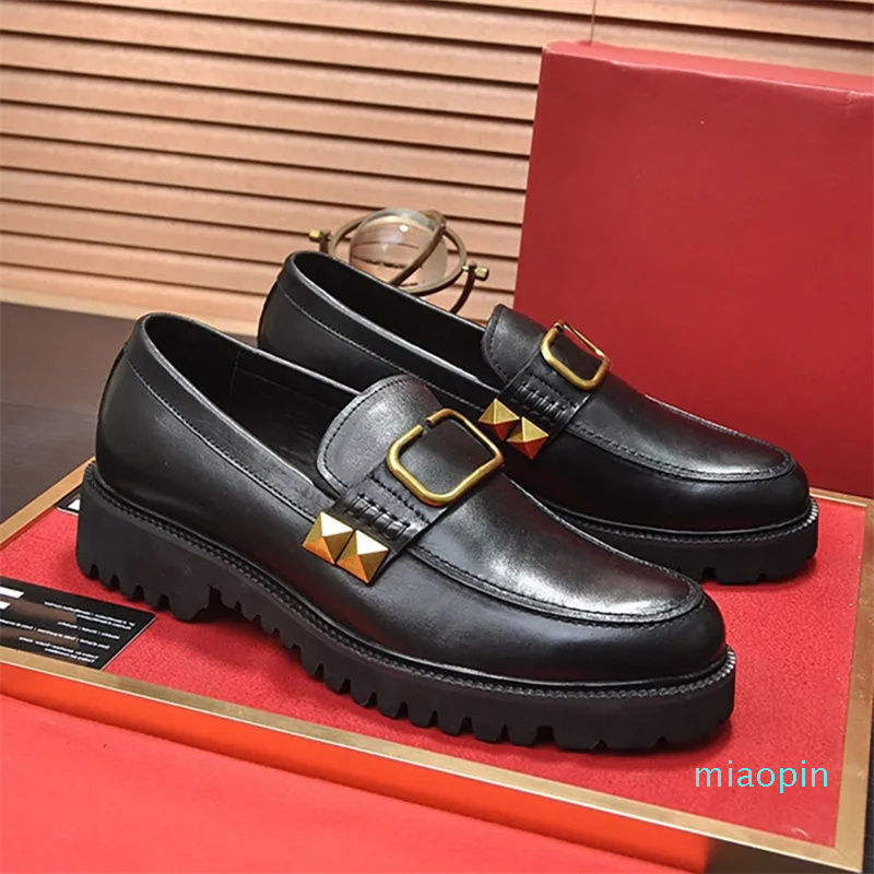 2024--Men Black Leather Studs Loafers Gentleman Spike Flats Penny Loafer Business Stud Oxfords Dress Driving Shoes Work Wedding Party Sneaker Rubber Block Sole