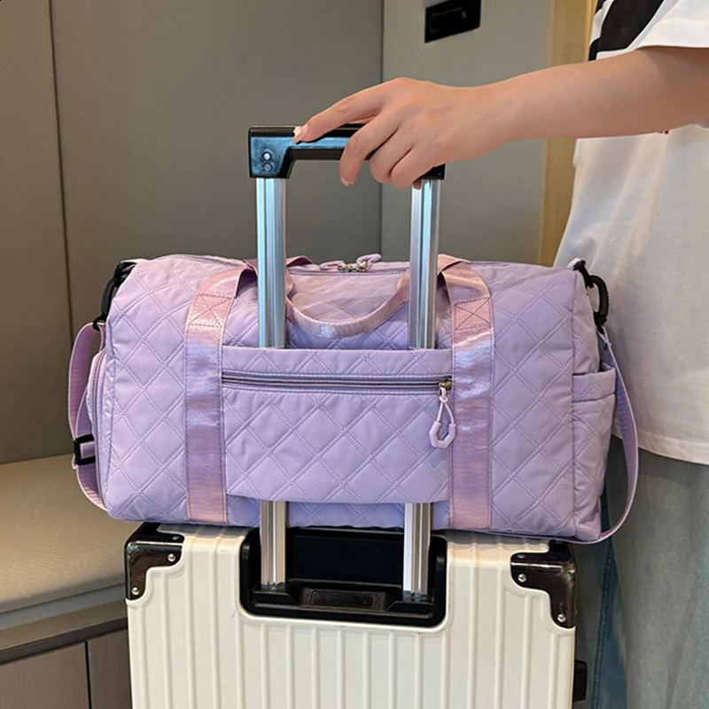 Front Pocket Travel Duffel Bag Gym Bag for Women Shoulder Bags Carry on Weekend Bags Waterproof Hand Luggage Airport Cabin Bag 240829