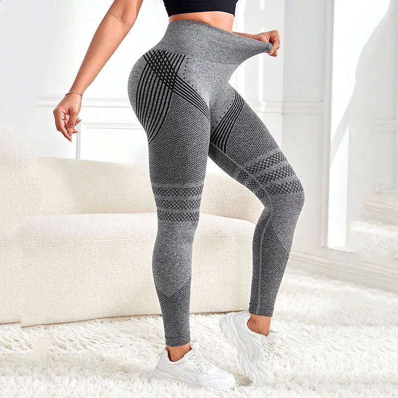Womens seamless exercise legs high waist push up womens sexy gym fashionable black 240827