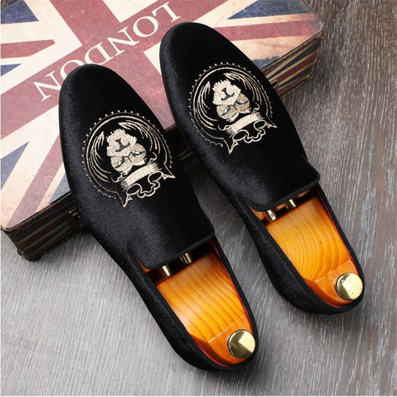 2025 new Fashion Men Embroidery Party Wedding Slip-on Loafers Moccasins Men's Casual Shoes Mens Light Comfortable Driving Outdoor Flats e960 