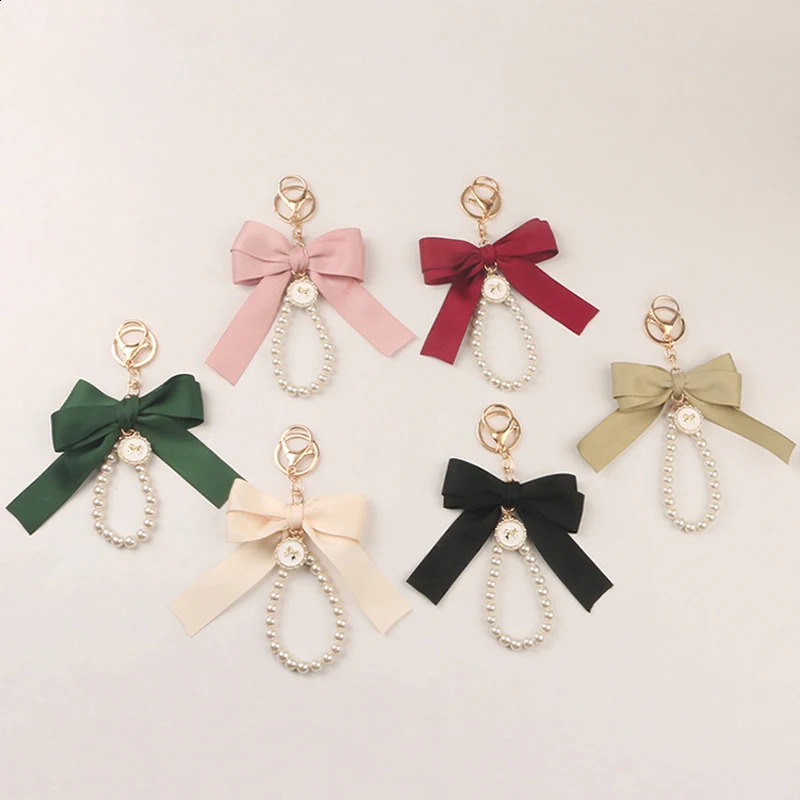 Pearl Keychain Sweet Fashion Ribbon Bowknot Keyring Accessories Metal Buckle Women Bag Charms Gifts Jewelry 240829