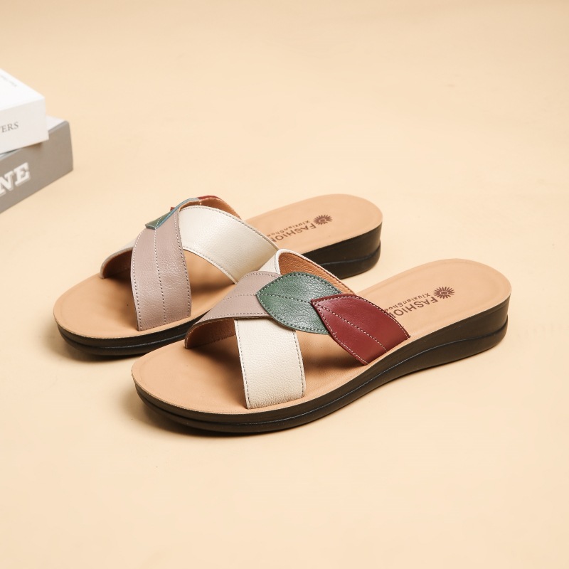 Outside Wear Slipper Summer Women's Flat Sandals Women's Leather Slipper Fashion Splicing Color Slipper Comfortable Leather