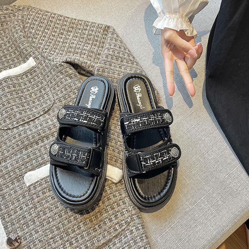 Women 2024 Fashion Sandals Summer New Flat Embroidery Casual Roman New Designer Shoes Platform Sandal