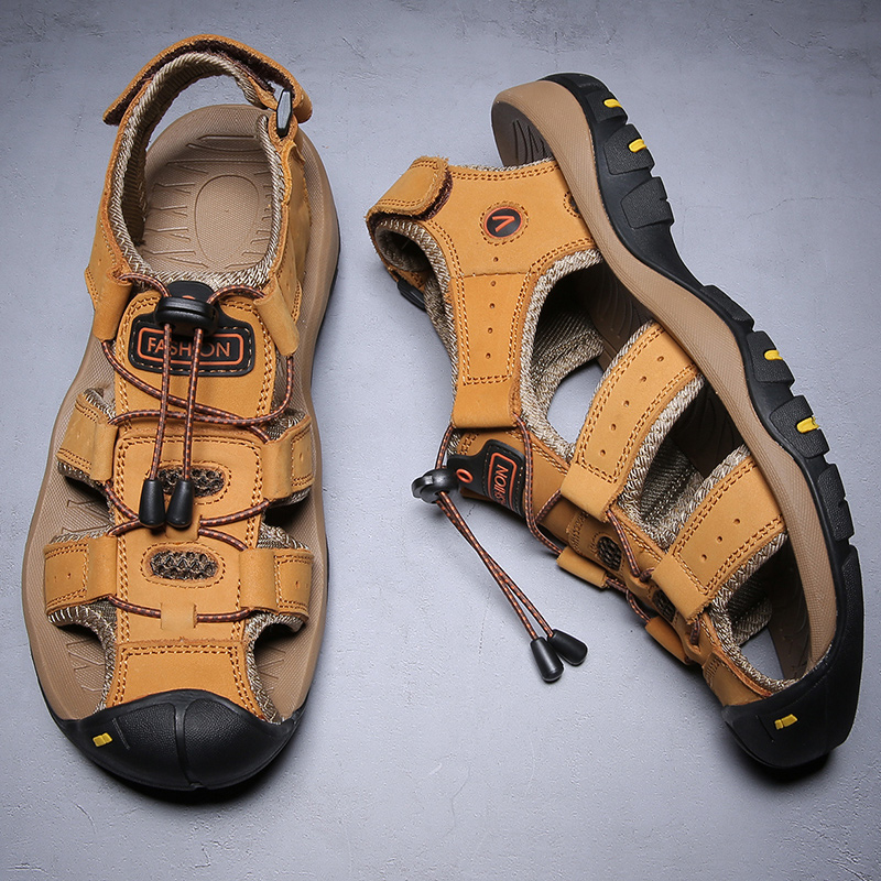 2025 NEW Breathable Summer Women Beach Casual Thick Sole Closed Toe Aqua Shoes for Hiking Fishing Sandals Men Leather