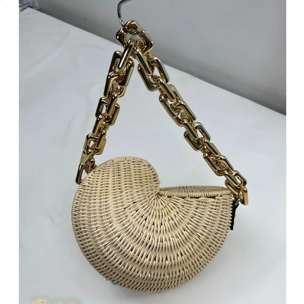 y Conch Rattan Handbag Bohemian Shell Straw Bag Womens Thick Chain Shoulder Willow ner 240830