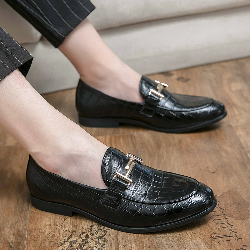 2024 High Quality Casual Leather 38~48 Designer Mens Dress Wedding Black Fashion Office Business Loafers Formal Shoes for Men