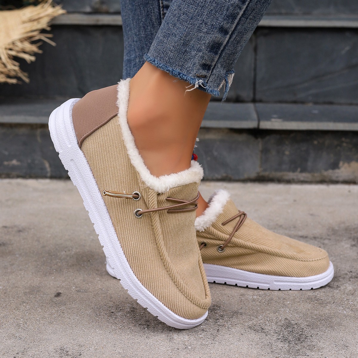 Women's autumn and winter over-sized round toe lace up and plush warm cotton shoes