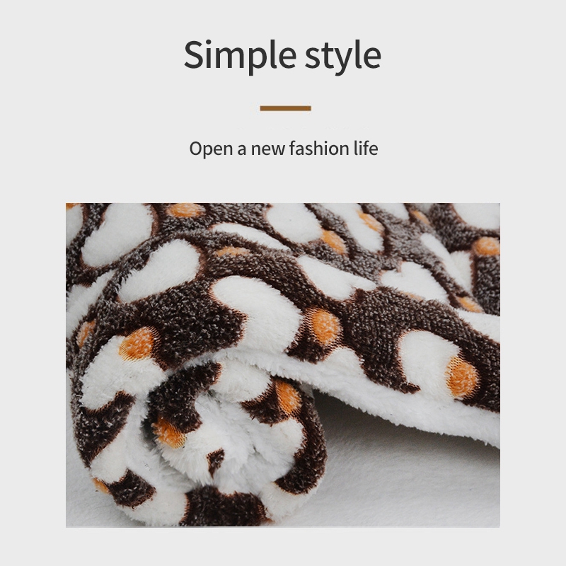Washable Flannel Thickened Pet Pad Soft Fleece Pet Cushion Dog Bed Blanket Throw Blankets for Small Large Dogs Cats Pet Products
