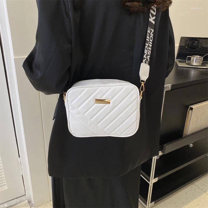 Shoulder Bags Fashion Solid Color Bag Crossbody For Women Leather Woven Purse Female Designer Handbags zhanyishengli