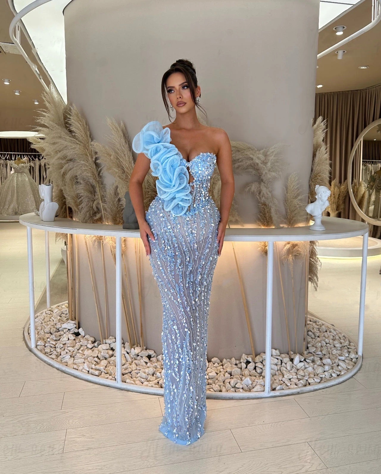 Sexy See Through Sequins Evening Dresses Mermaid Strapless Prom Gowns Sleeveless Illusion Ruffle Party Dress Custom Made Vestidos de noche