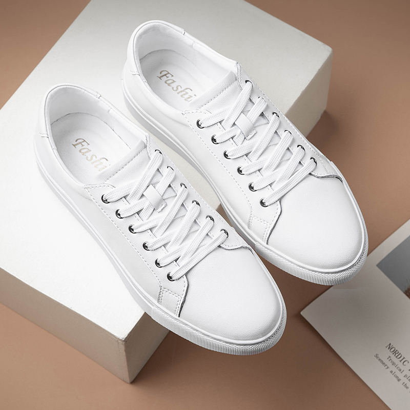 New Fashion Sneakers Men Shoes Leather Mens Casual Shoes Flat Male Footwear Classic Black White Shoes Tenis Masculino Skateboard