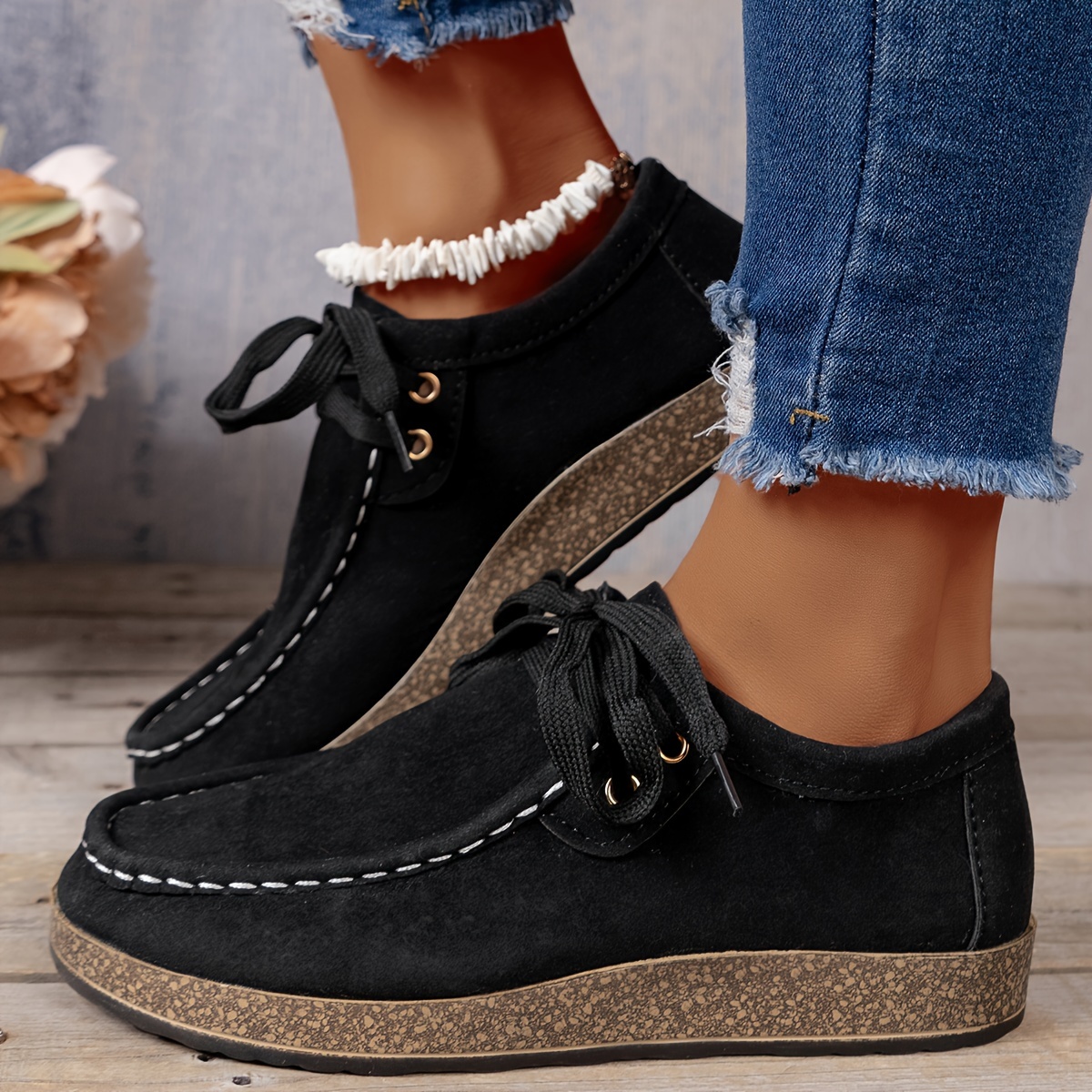 Lightweight Women's Sneakers - Casual Lace Up Outdoor Shoes for Comfortable All-Day Wear