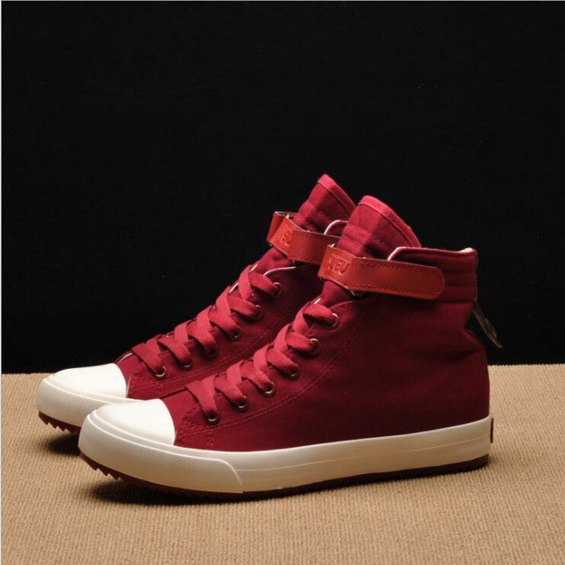 Breathable Canvas Lace-up High-top Sneakers in Black, White, and Red dh910320090