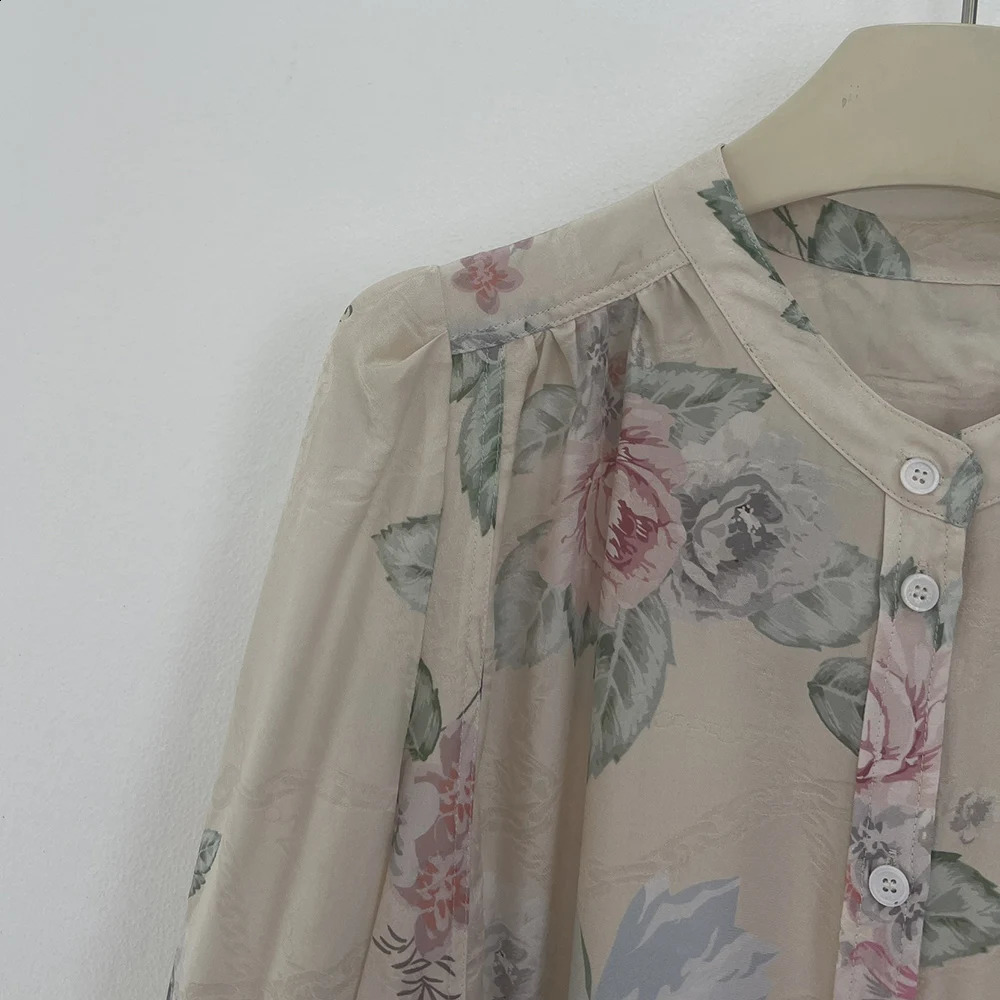 ZESSAM Flower Letter Graphic Print Women Shirt Summer VNeck Long Sleeve Buttons Lady Pullover Classic Casual Femme Top 240827