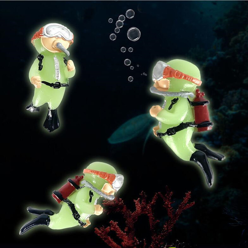 Resin Luminous Ornaments Floating Diver Simulated Underwater World Aquarium Fish Tank Landscaping Decorations Toys Accessories