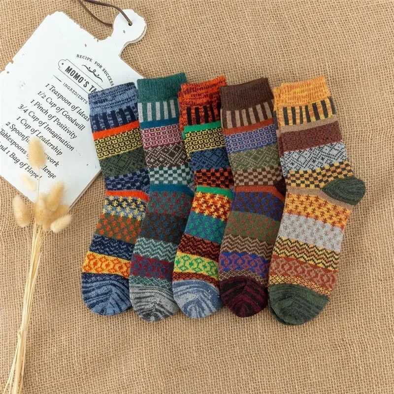 Men's Socks 5 Pairs Winter Mens Socks Thicken Shps Wool Socks Warm Men Retro Styorful Fashion Man Socks for Snow Boots Y240830M0JB