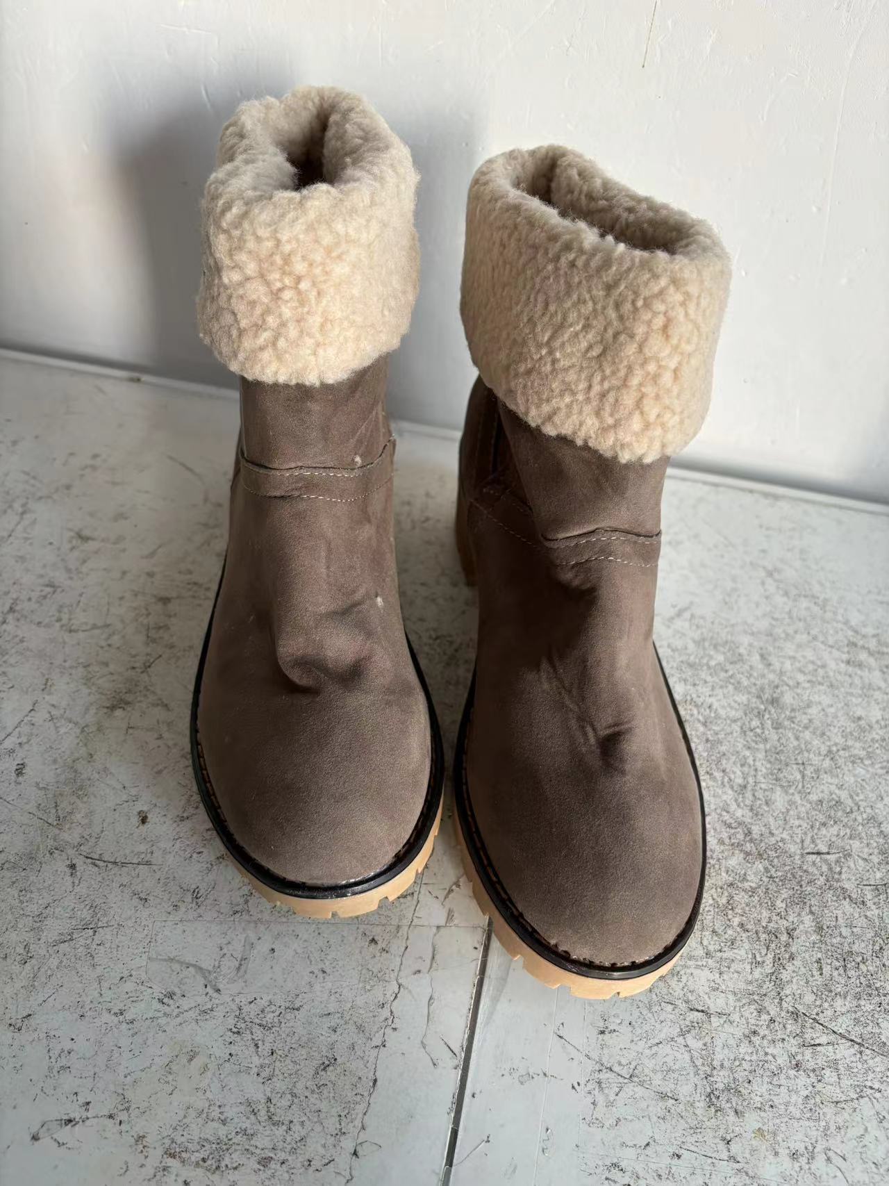 Medium thick heeled suede snow boots size 43 plus cotton shoes
