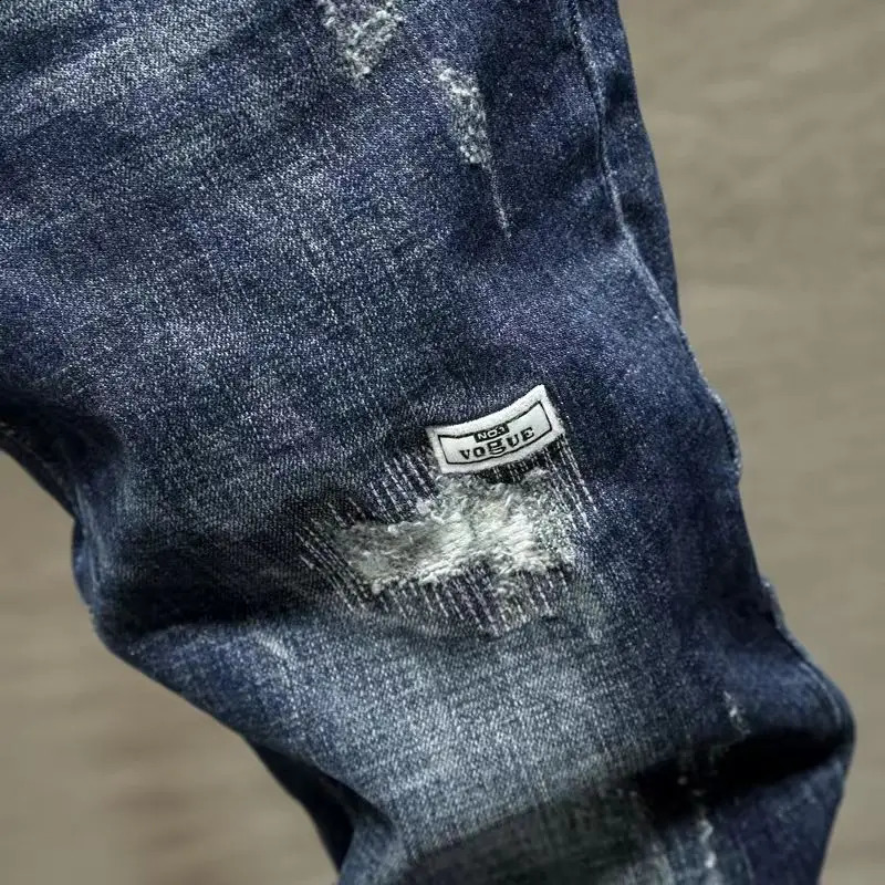 Fashion Casual Slim Fit Denim Jeans for Men Spring and Autumn Stylish Distressed Scratches Embroidery Clothing 240826Z