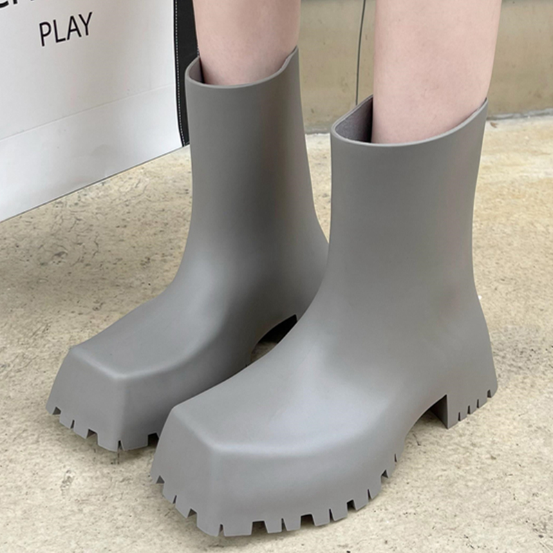 New 2023 Rainboots Slip-On Ankle Fashion Platform Short Shoes Non-slip Waterproof Boots for Women Rain Booties