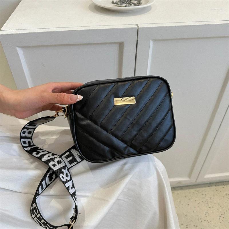 Shoulder Bags Fashion Solid Color Bag Crossbody For Women Leather Woven Purse Female Designer Handbags zhanyishengli