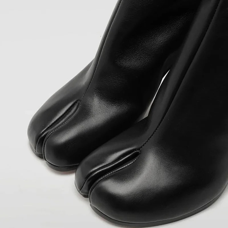 2024 Brand Designer Split Toe Ankle New Fashion Chunky Round High Heels Women Winter Tabi Shoes Short Boots