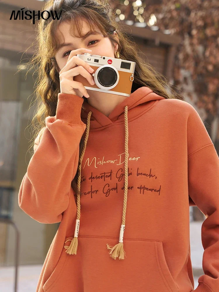 MISHOW Retro Hoodie Womens Casual Loose Kangaroo Pocket Letter Printing Super Large Cap Sweater with Velvet Thick MXC57V0062 240827