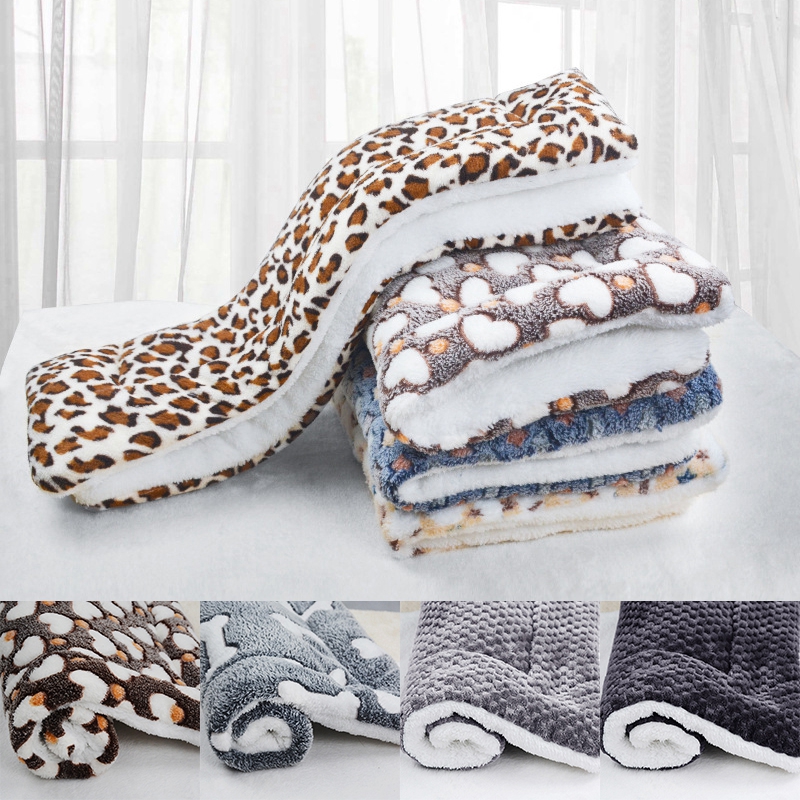 Washable Flannel Thickened Pet Pad Soft Fleece Pet Cushion Dog Bed Blanket Throw Blankets for Small Large Dogs Cats Pet Products