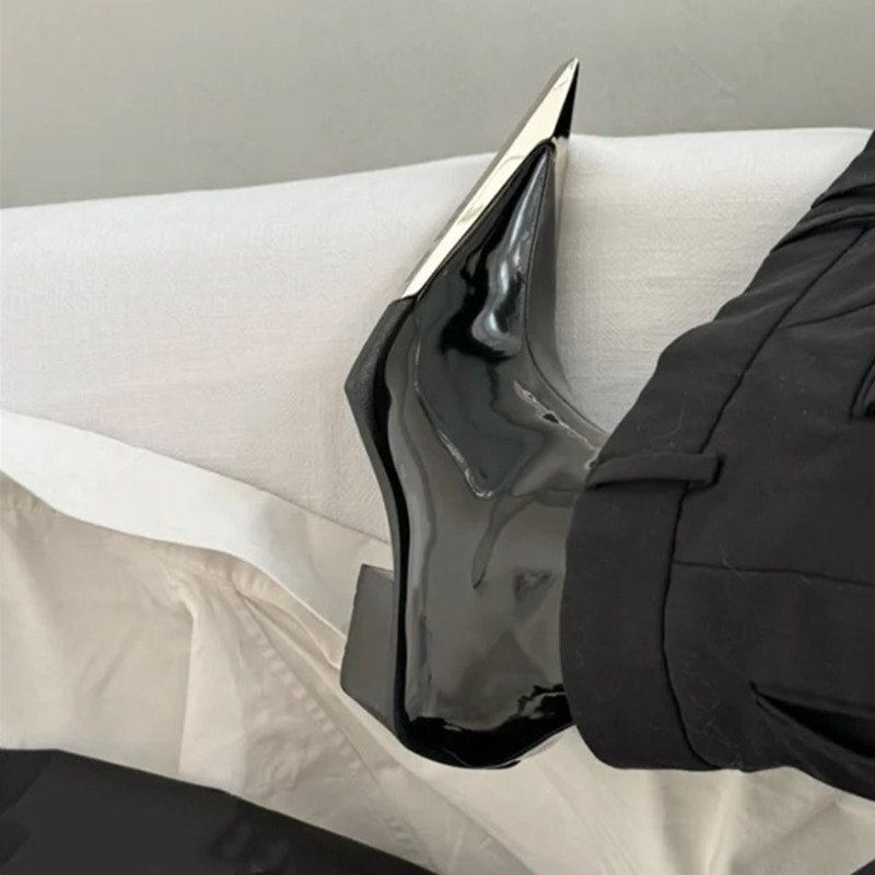 Spring Autumn New British Style Thick High Heels Pointed Toe Metal Decoration Patent Leather Women Ankle Short Chelsea Boots