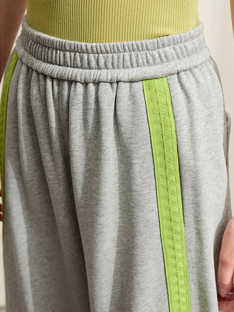 AMII Minimalist Womens Casual Pants Winter Sports Contrast Color Wide Leg Elastic Waist Cotton Trousers 12354064 240827
