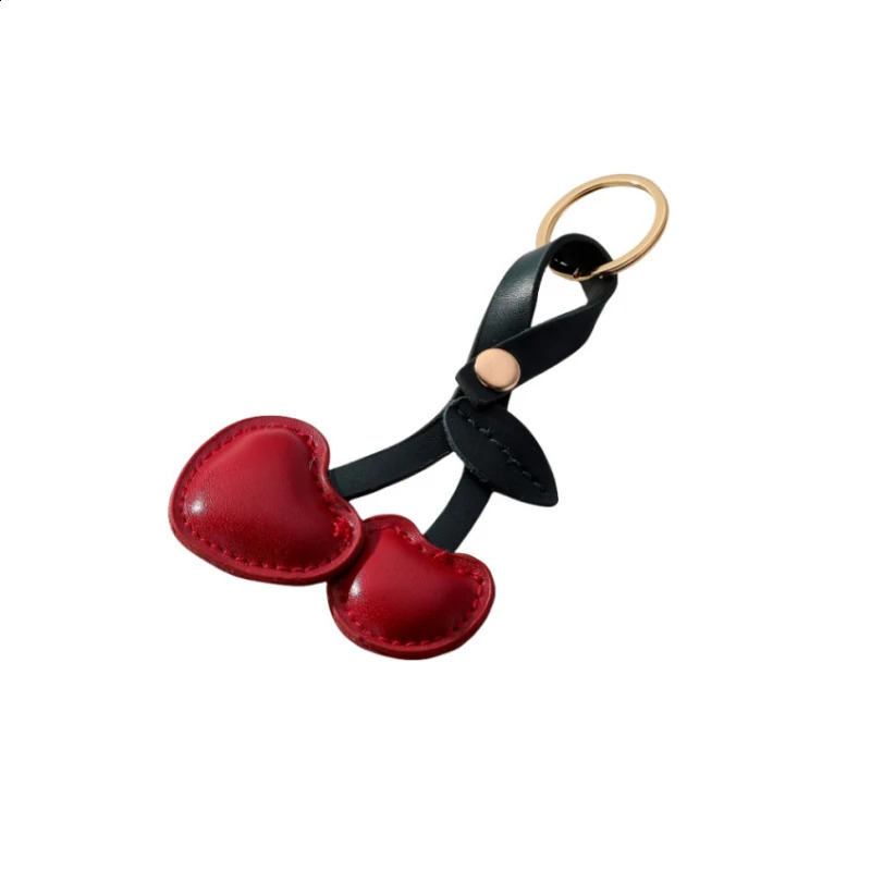 Novelties Rustic Leather Cherry Key Chain Fashion Leading Men and Women Car Bag Ring Pendant Jewelry Gift 240829