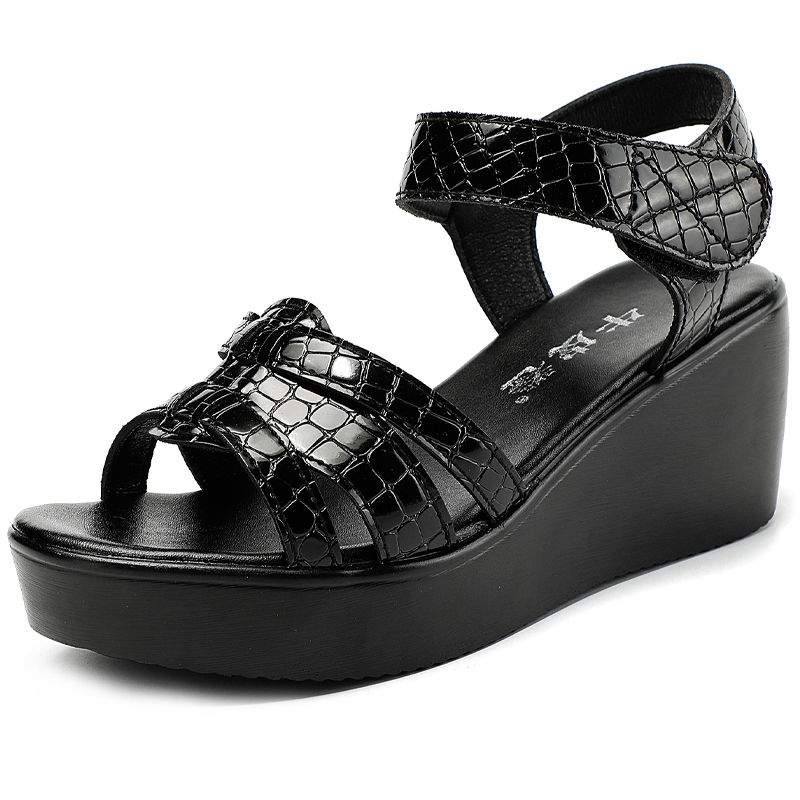 Small Size 32-43 Fashion Patent Leather Shoes Women's Platform Wedges Sandals 2024 Summer Med Heels Sandals Office Beach Mom
