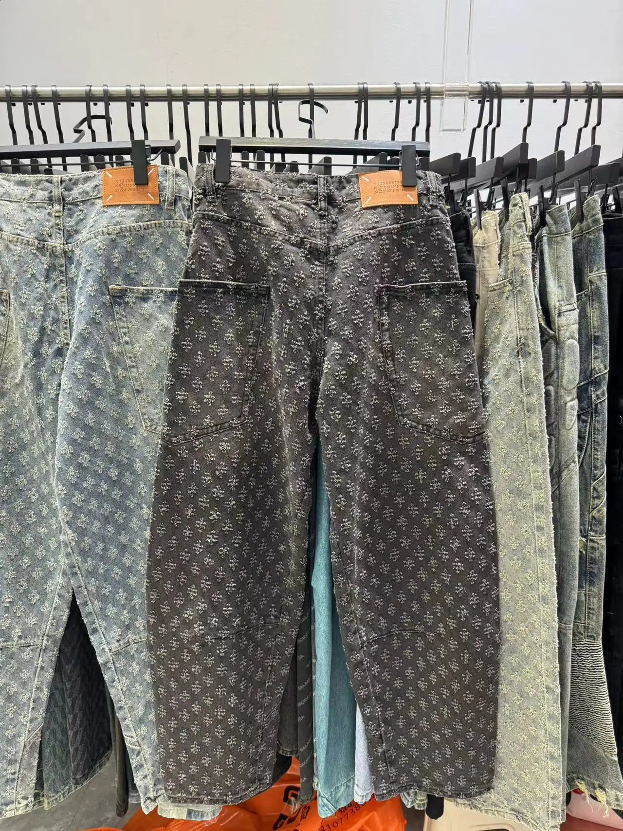 Street Jacquard Pattern Denim Pants Mens Retro Straight Pocket Bottom Mens Loose Jeans 240829