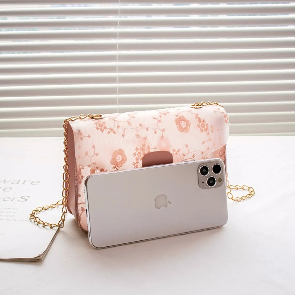 Fashionable PVC lace shoulder chain New casual small square high-quality mini horizontal bag 240830