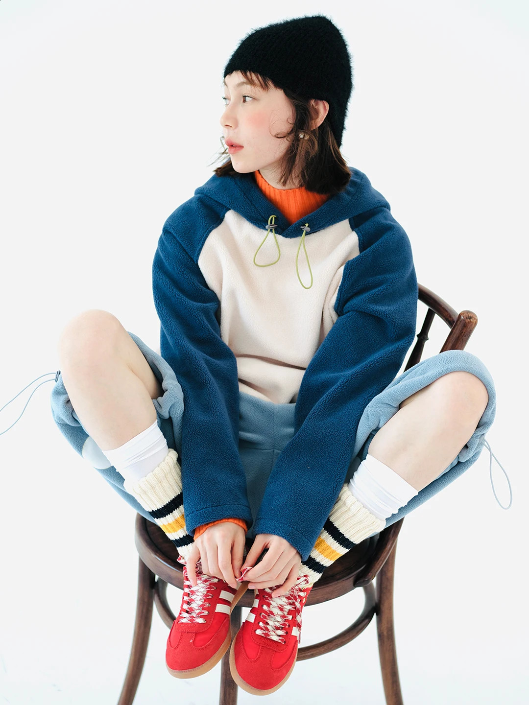 Imakokoni original n long sleeved color hooded sweater with pockets for casual warmth winter top 223904 240827