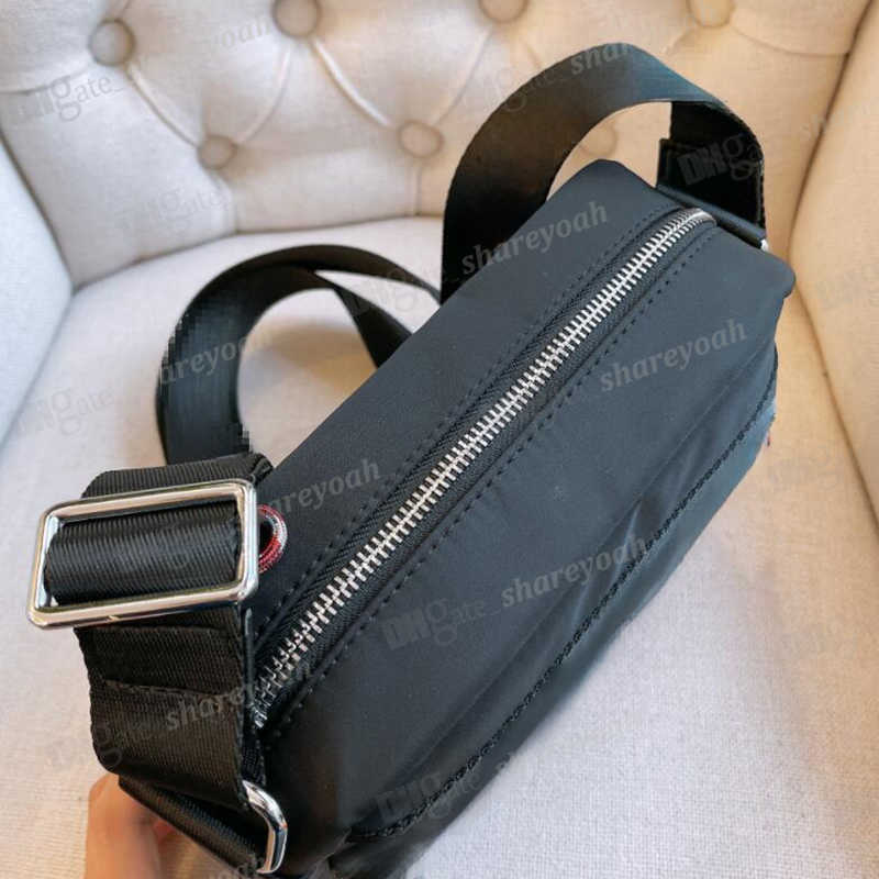 Shoulder bags Mens Designer bags Luxury Camera bags Plaid shoulder crossbody bag Canvas bag leisure bag Classic style for men and women Evening bags 2024 trend