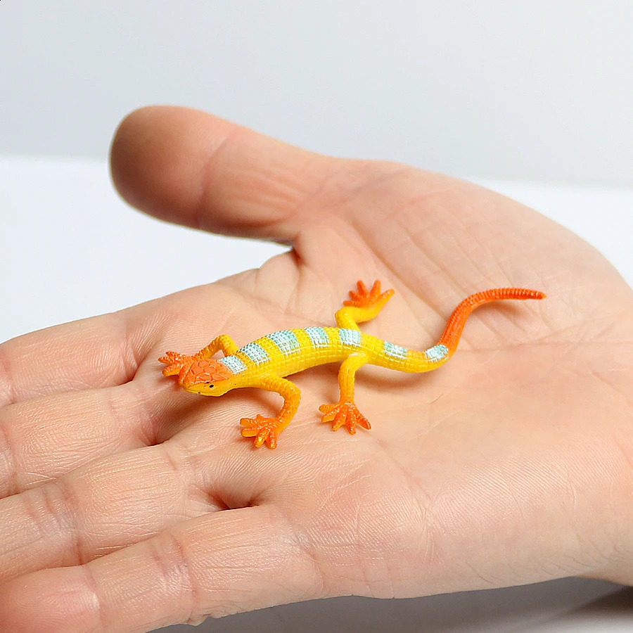 12pcs Mini Simulation Colorful Lizards Action Figure for Reptile Party Supplies plastic forest wild animal model Toys 240830