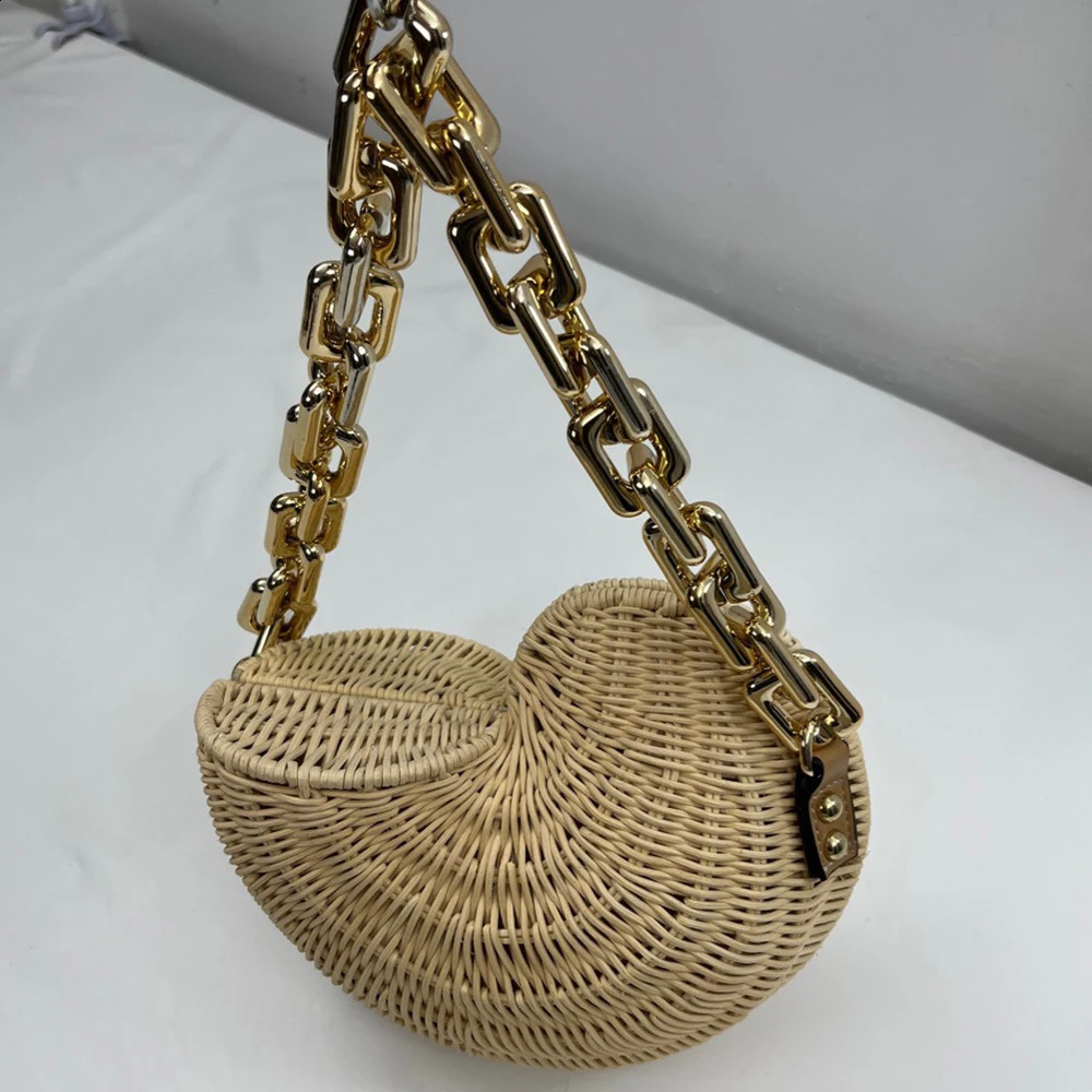 y Conch Rattan Handbag Bohemian Shell Straw Bag Womens Thick Chain Shoulder Willow ner 240830