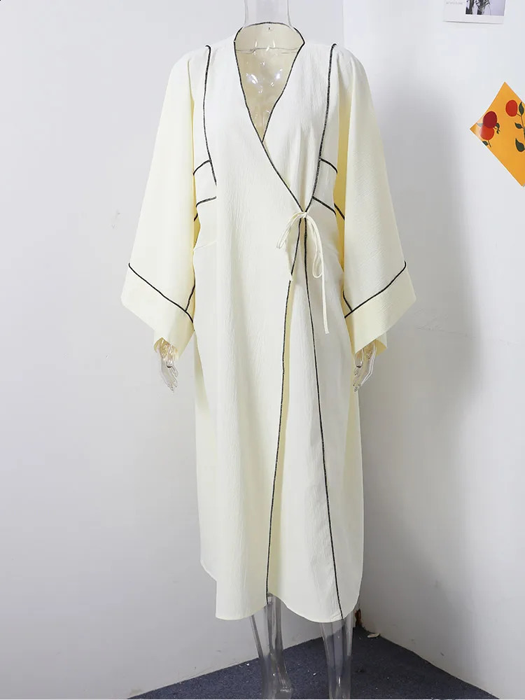 Loose Print Lace Up Maxi Dres Fashion White Vneck Long Sleeve Female Dresses 2024 Summer Casual Lady Contrast Dubai Robe 240830
