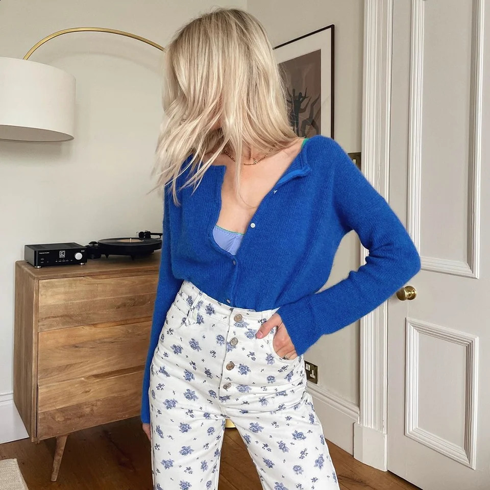 ZESSAM Solid Color Jacquard Knit Cardigans ONeck Long Sleeve Buttons Loose Female Sweater Casual Classic Cozy Lady Tops 240827