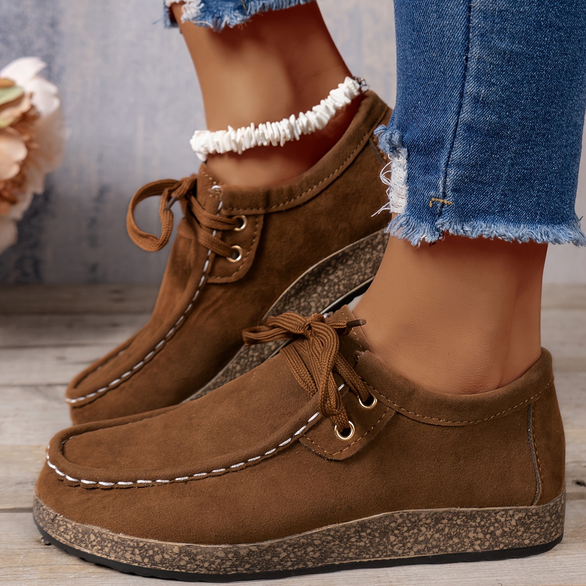 Lightweight Women's Sneakers - Casual Lace Up Outdoor Shoes for Comfortable All-Day Wear