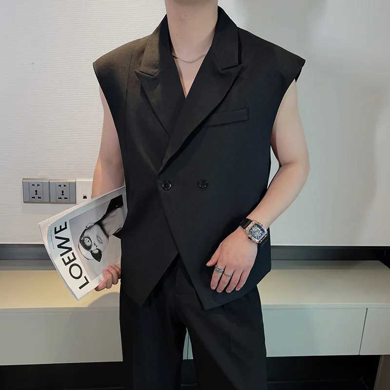 Mens Sleeveless Black White Solid Color Short Vest 2024 Summer New Trend Personality Design Casual Notched Collar Waistcoat Y240830