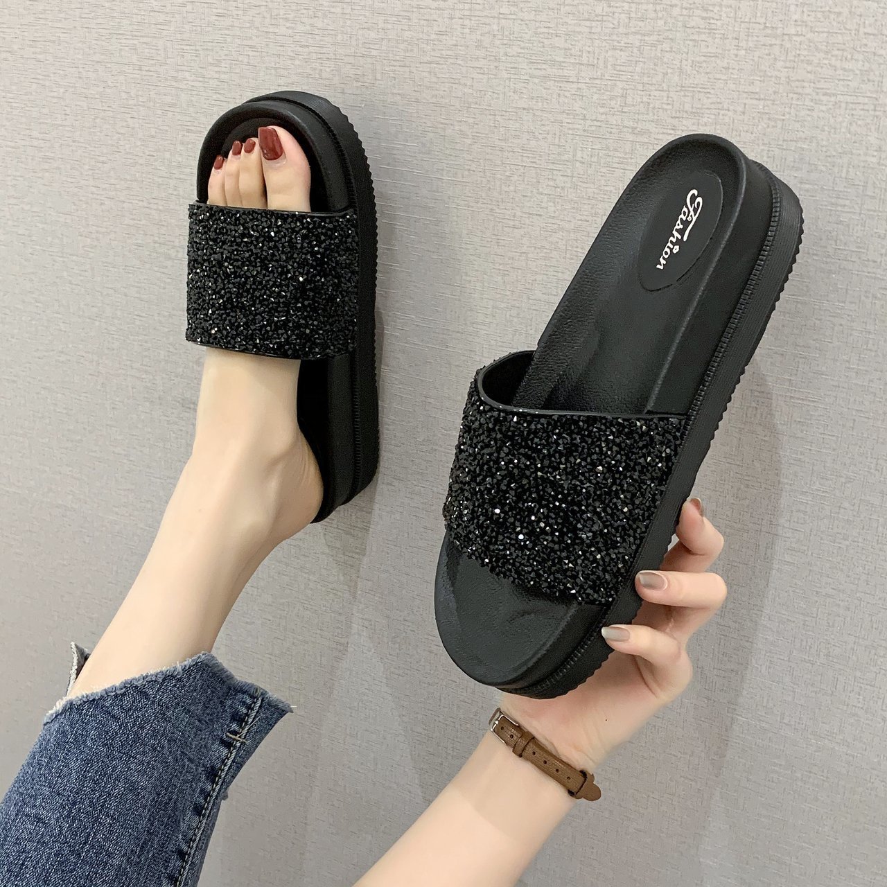 Women's sandals and slippers 2024 summer new style student wear-resistant lightweight thick-soled platform shoes wholesale manufacturers