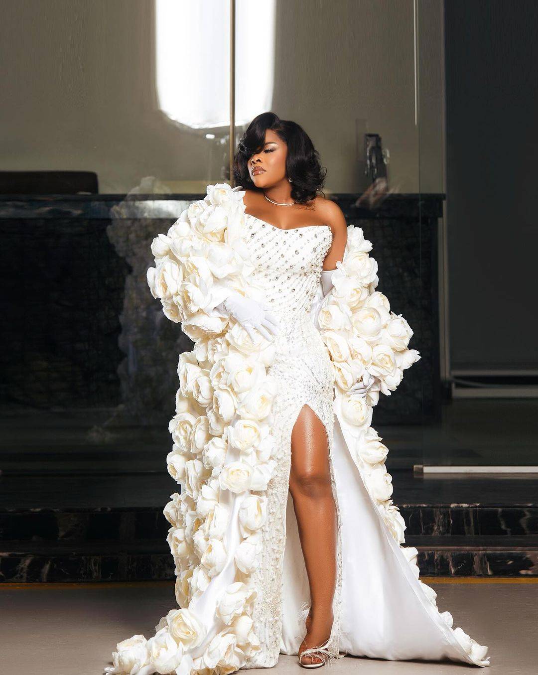 Luxurious Mermaid Wedding Dress Handmade Flowers Beads Bridal Gowns Custom Made Crystal Wraps vestidos de novia