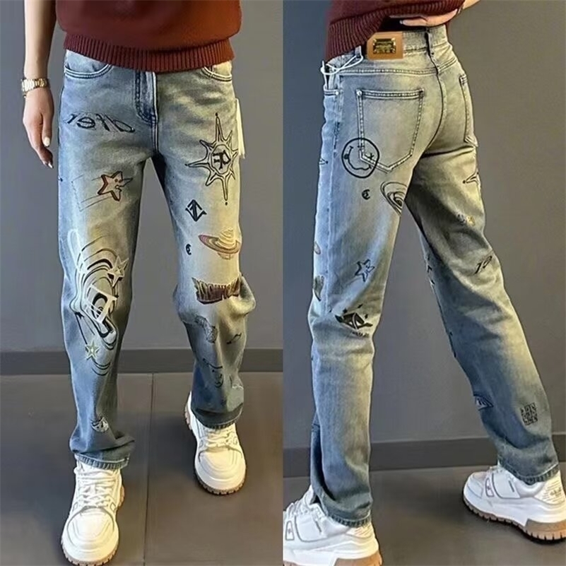 Mens blue denim jeans with letter printing Italian street style denim pants high-quality mens ultra-thin suitable for denim shorts size 38 240829