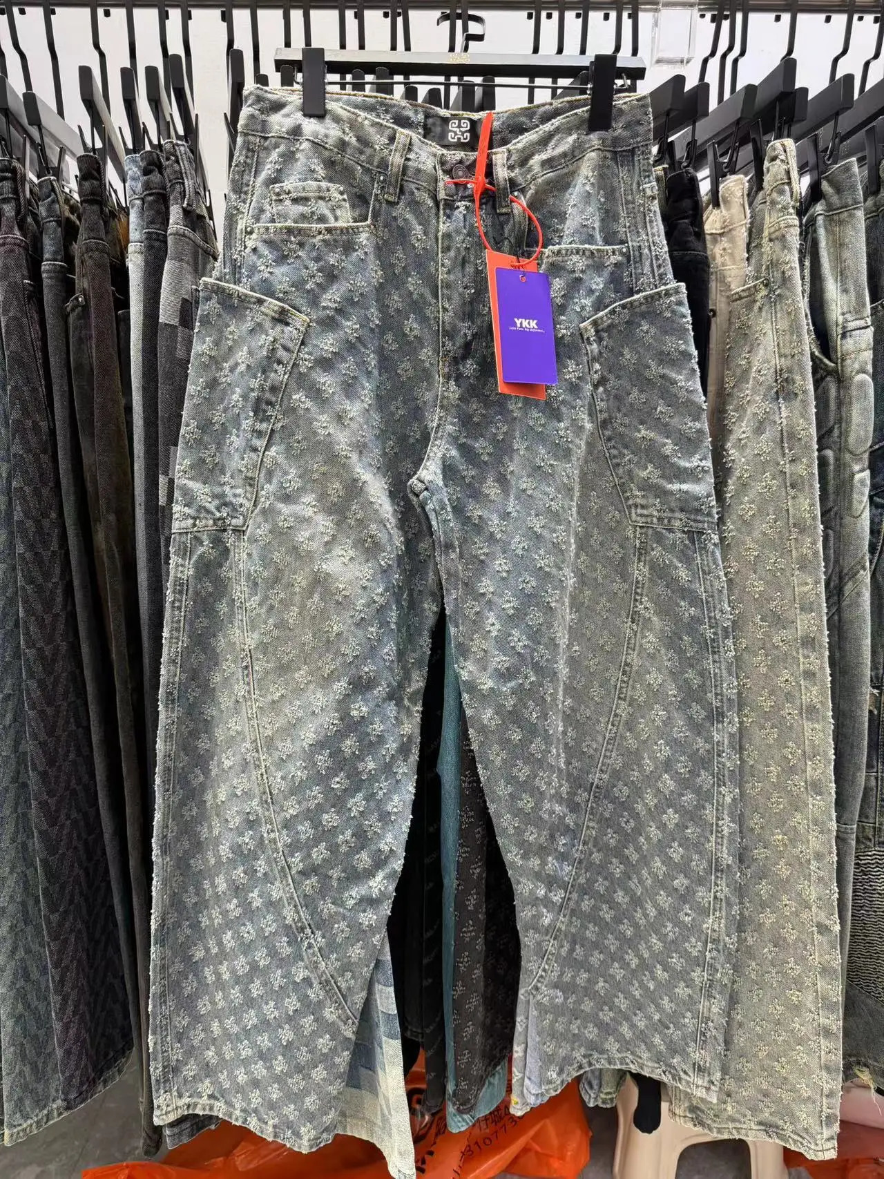 Street Jacquard Pattern Denim Pants Mens Retro Straight Pocket Bottom Mens Loose Jeans 240829