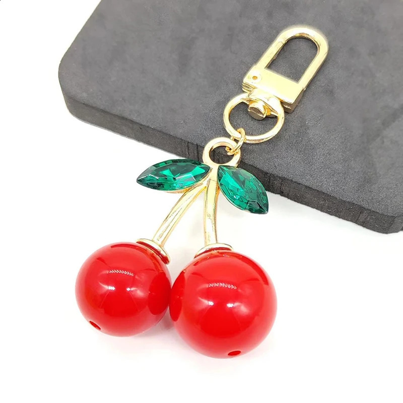 Trendy Alloy Cherry Keychain Charm Accessory Womens Bag Car Pendant Adornment Individualized Decoration For Women 240829